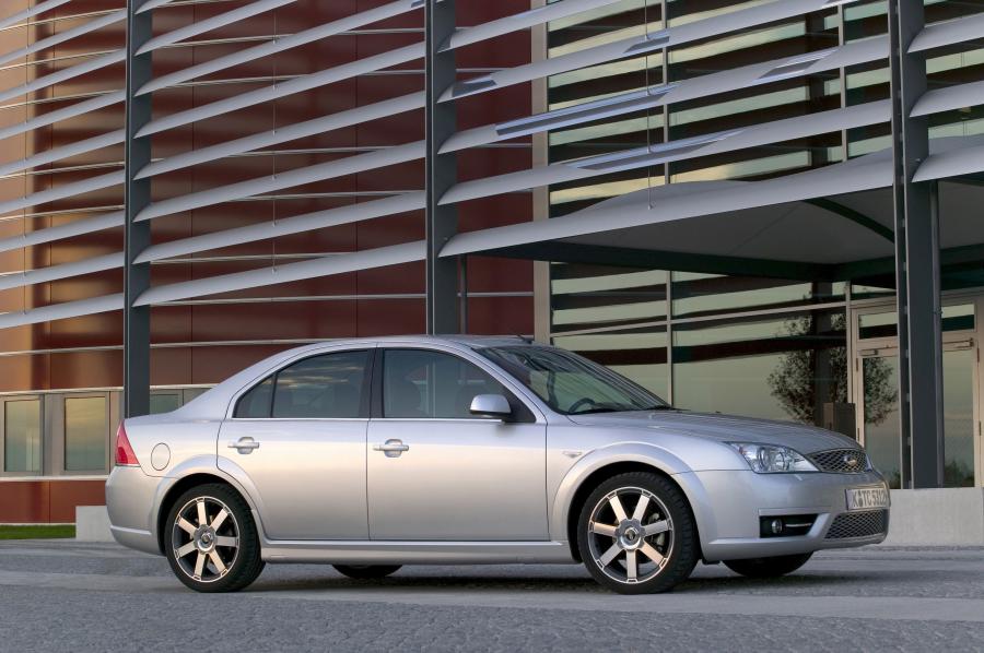  Ford Mondeo Titanium 2004 года  (фото 31 из 38)